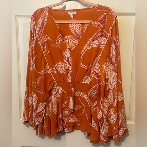 Maurice’s Floral Flounce Sleeve Peplum Top xxl